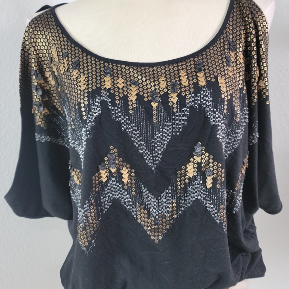 MISS ME INCREDIBLE EMBELLISHED SEQUINS TOP SZ Med. - Picture 9 of 16